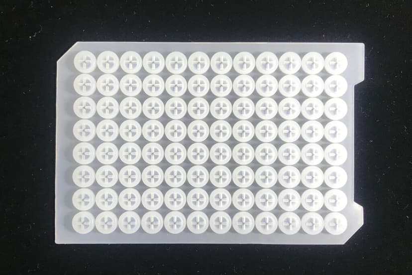 96 Well Round well Silicone Sealing Mat, can be punctured, 1.0 ml, Steril
