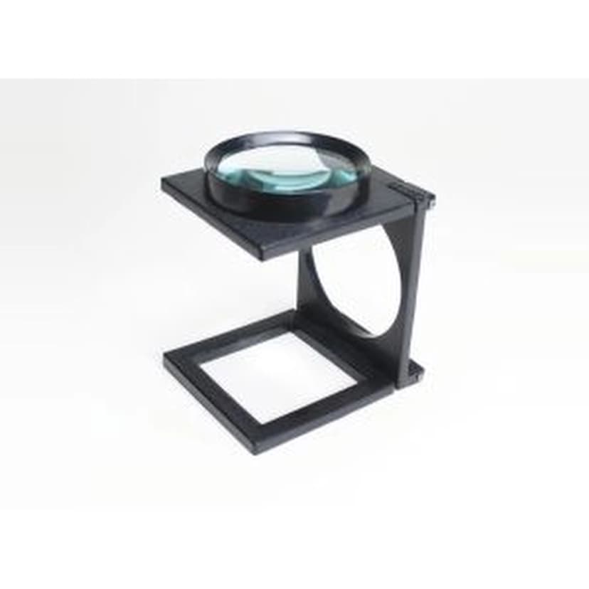 GIANT FOLDING MAGNIFIER